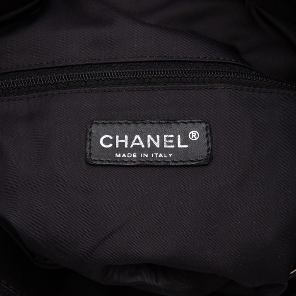 CHANEL PARIS BIARRITZ CLASSIC QUILTED NYLON CANVAS TOTE (2007) - Picture 7 of 13